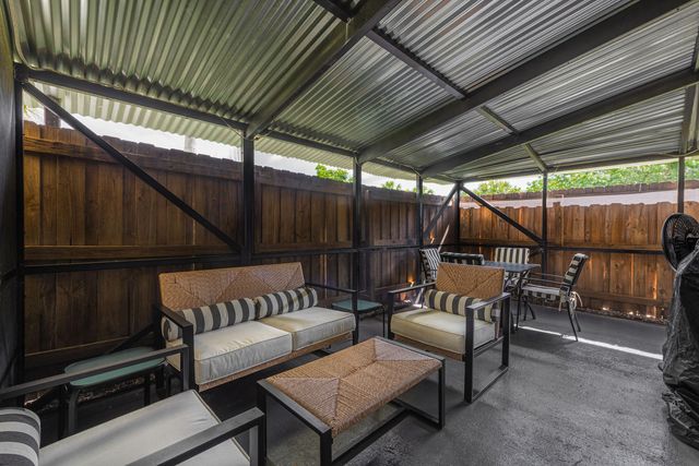 2941 Genoa Place, West Palm Beach, FL 33406