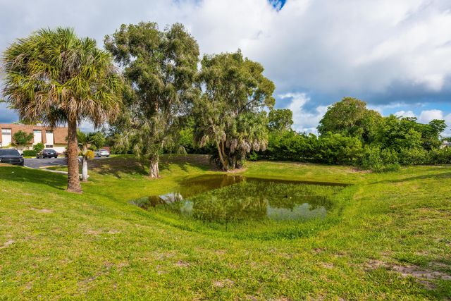 2941 Genoa Place, West Palm Beach, FL 33406