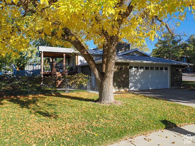 7820 S NANTUCKET DR, Salt Lake City, UT 84121