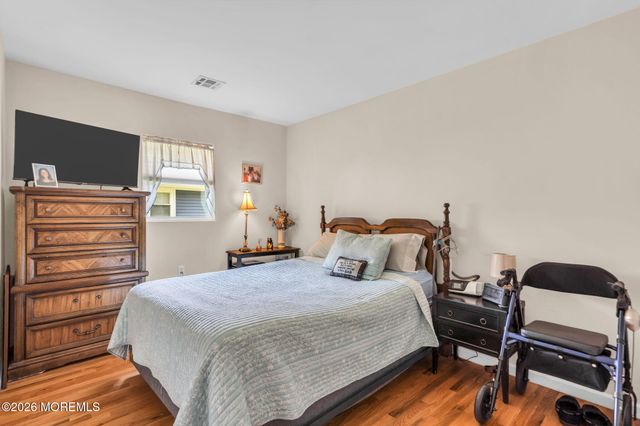 2125 Mount Hope Lane, Toms River, NJ 08753