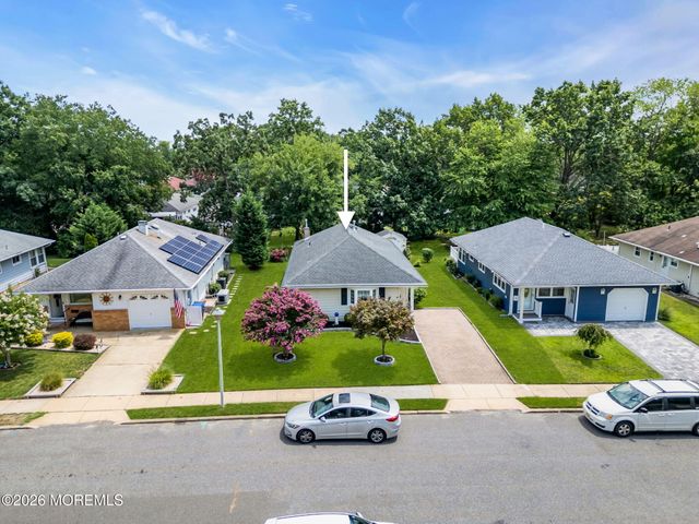 2125 Mount Hope Lane, Toms River, NJ 08753