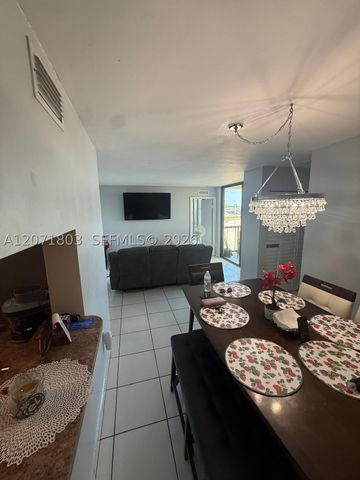 11790 SW 18th St 520-3, Miami, FL 33175