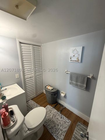 11790 SW 18th St 520-3, Miami, FL 33175