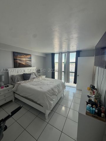 11790 SW 18th St 520-3, Miami, FL 33175