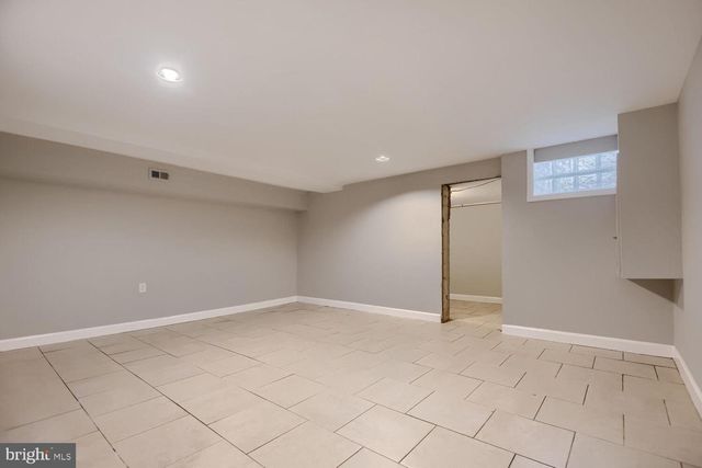 930 FOXWOOD LN, Essex, MD 21221