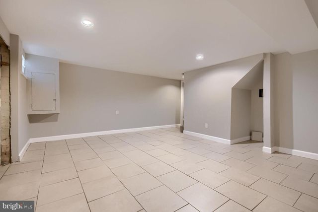 930 FOXWOOD LN, Essex, MD 21221