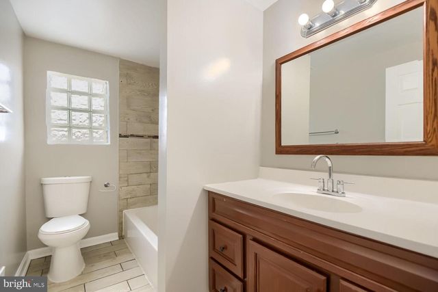 930 FOXWOOD LN, Essex, MD 21221