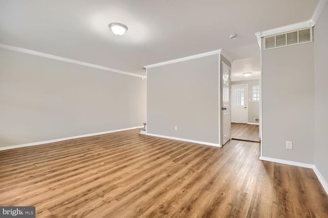 930 FOXWOOD LN, Essex, MD 21221