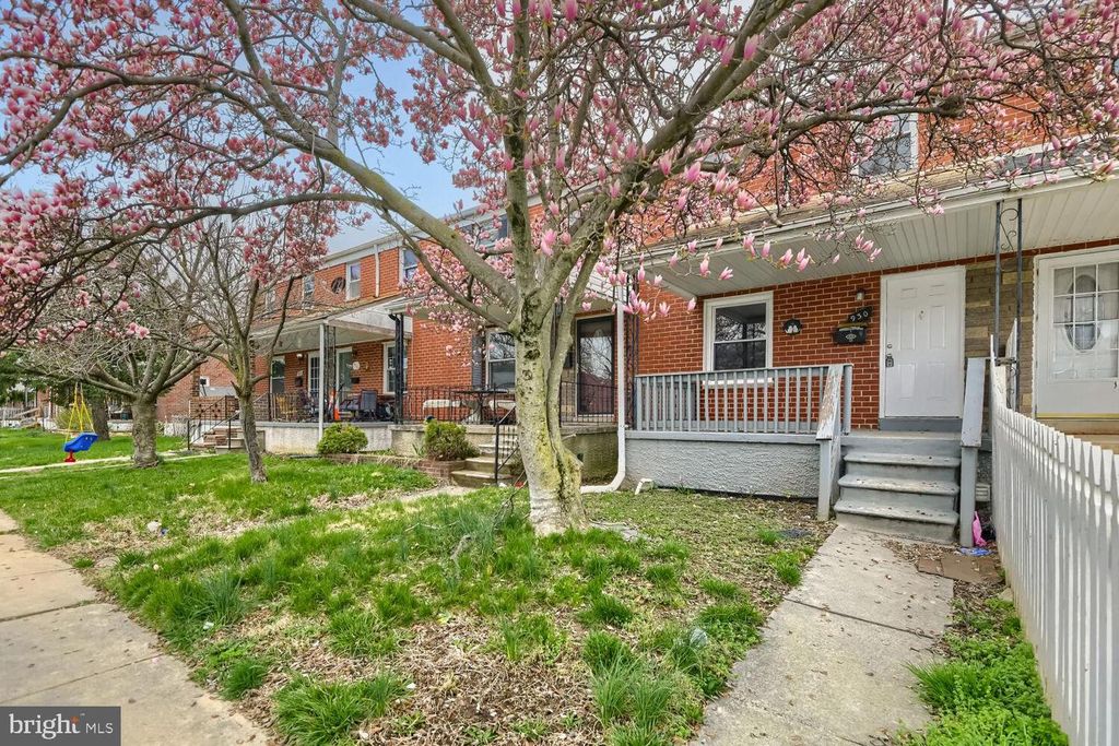 930 FOXWOOD LN, Essex, MD 21221