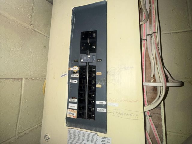 2393-2395 Dover Road, Columbus, OH 43209