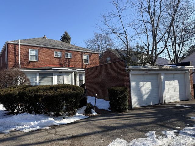 2393-2395 Dover Road, Columbus, OH 43209