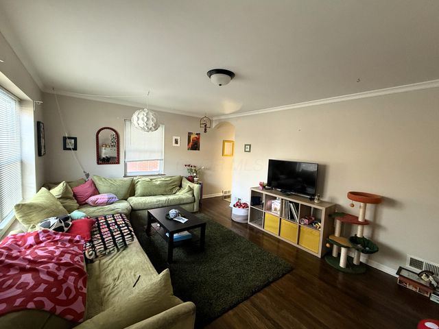 2393-2395 Dover Road, Columbus, OH 43209