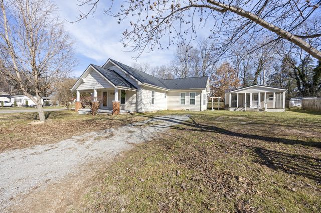 801 S High St, Winchester, TN 37398