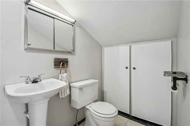 25 Church Street, East Bloomfield, NY 14469