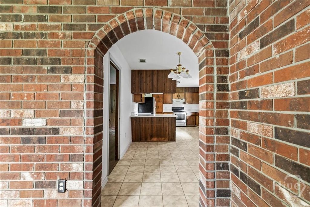 Image 11 of property listing at 107 Middleton Drive, Rincon, GA 31326