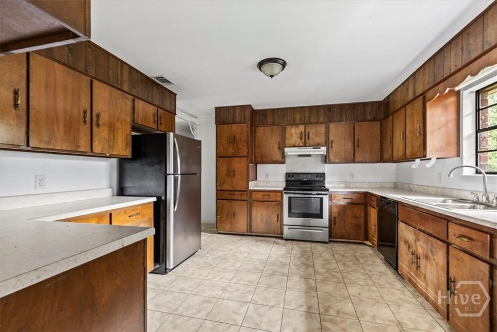 Image 7 of property listing at 107 Middleton Drive, Rincon, GA 31326