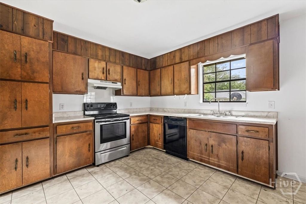 Image 9 of property listing at 107 Middleton Drive, Rincon, GA 31326