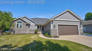 2288 Lost Creek Drive, Flushing, MI 48433