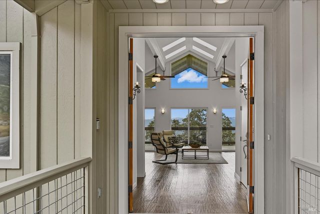 31000 Pine Mountain Rd, Cloverdale, CA 95425