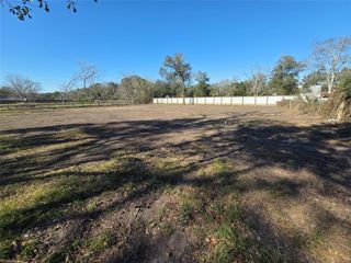 414 Gordy Road, Bacliff, TX 77518