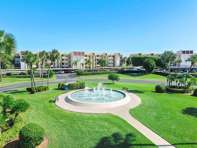 23284 SW 53rd Avenue D, Boca Raton, FL 33433