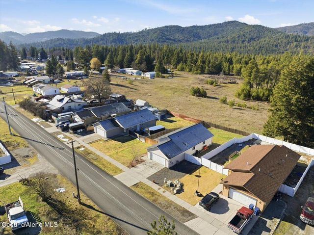 32831 N 3rd AVE, Spirit Lake, ID 83869