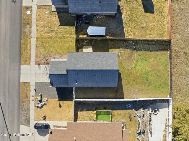 32831 N 3rd AVE, Spirit Lake, ID 83869