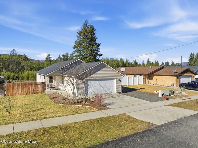 32831 N 3rd AVE, Spirit Lake, ID 83869