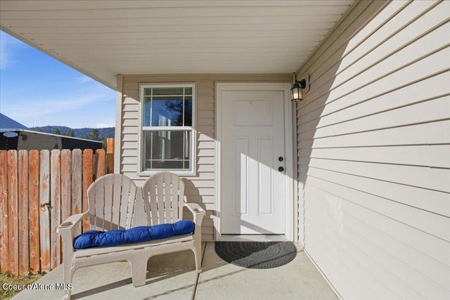 32831 N 3rd AVE, Spirit Lake, ID 83869