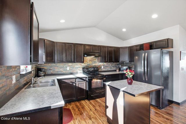 32831 N 3rd AVE, Spirit Lake, ID 83869