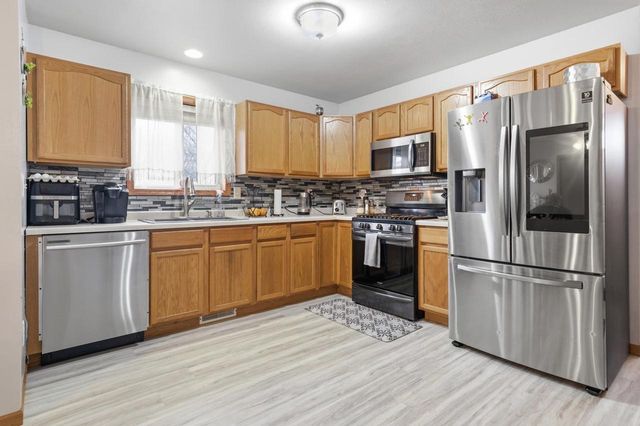 867 PLANK ROAD, Menasha, WI 54952