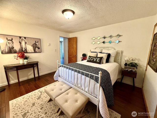 961 N Potlatch Drive, Hoodsport, WA 98548