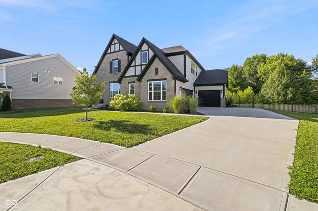 8822 Rockwood Lane, Indianapolis, IN 46259