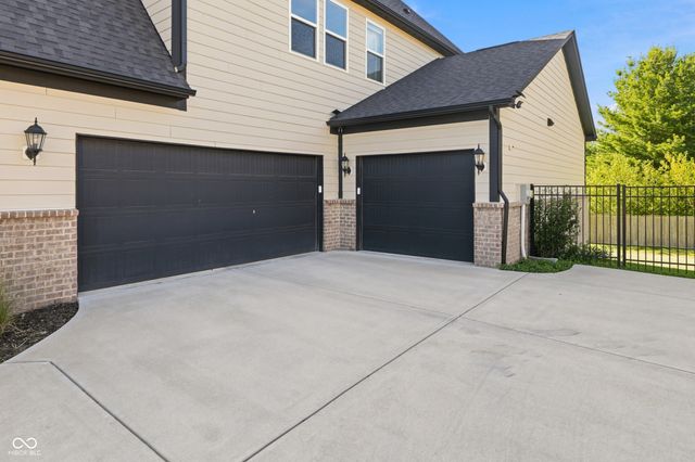 8822 Rockwood Lane, Indianapolis, IN 46259