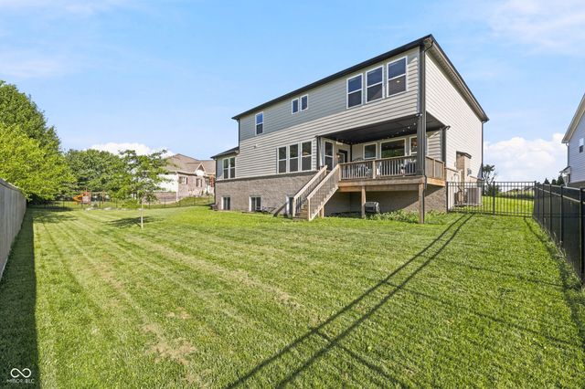 8822 Rockwood Lane, Indianapolis, IN 46259