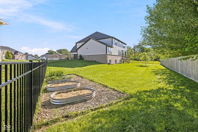 8822 Rockwood Lane, Indianapolis, IN 46259