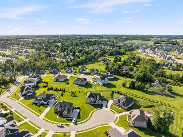 8822 Rockwood Lane, Indianapolis, IN 46259
