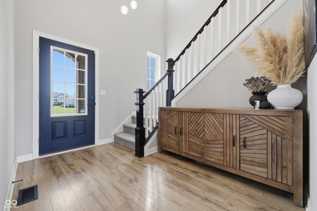 8822 Rockwood Lane, Indianapolis, IN 46259