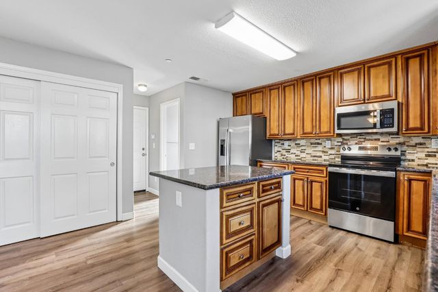 3870 Pine St, Rocklin, CA 95677