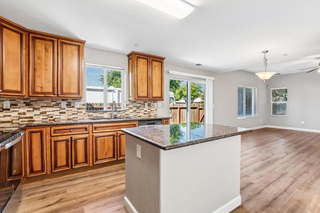 3870 Pine St, Rocklin, CA 95677
