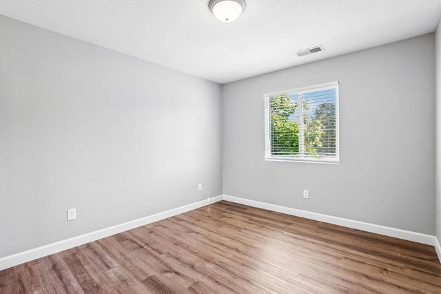 3870 Pine St, Rocklin, CA 95677