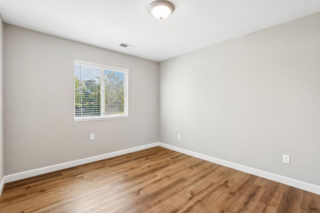 3870 Pine St, Rocklin, CA 95677