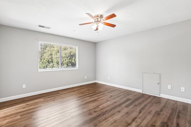 3870 Pine St, Rocklin, CA 95677