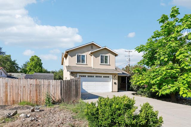 3870 Pine St, Rocklin, CA 95677
