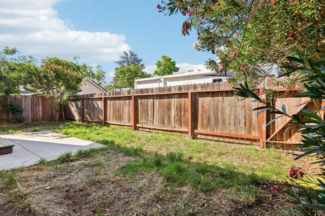 3870 Pine St, Rocklin, CA 95677
