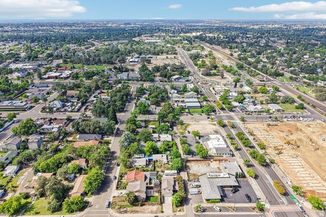 3870 Pine St, Rocklin, CA 95677