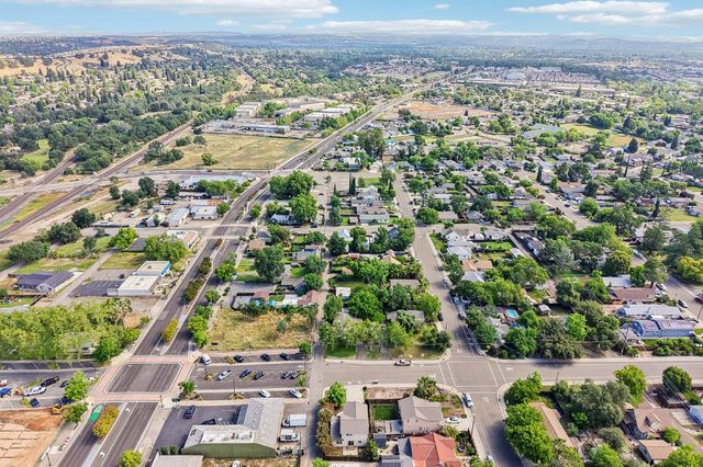 3870 Pine St, Rocklin, CA 95677