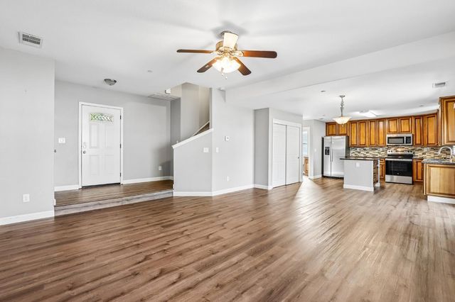 3870 Pine St, Rocklin, CA 95677