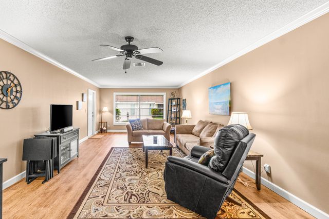 9860 Loquat Tree Run A, Boynton Beach, FL 33436