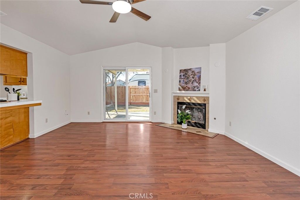 Image 10 of property listing at 1828 College Greens, Los Banos, CA 93635